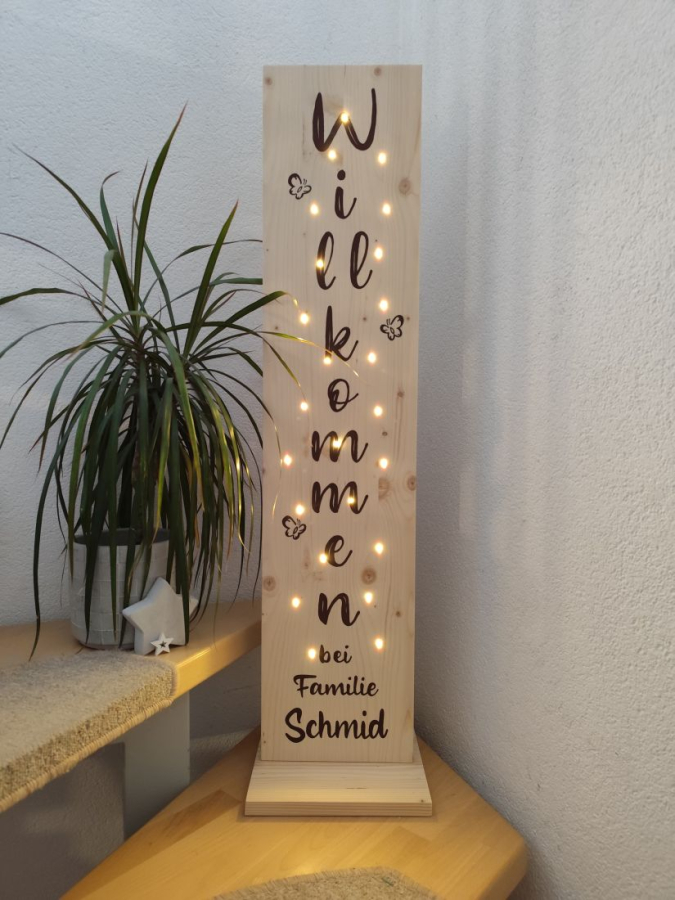 Preview: Willkommen Schild mit Name mit Schmetterlinge
