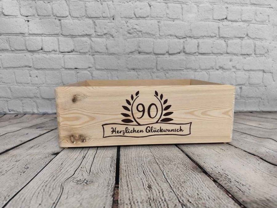 Geburtstagsgeschenk-Holzkiste
